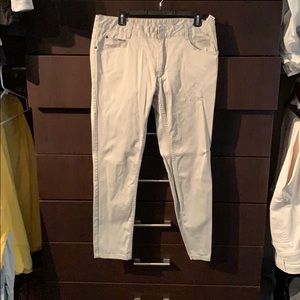 Men’s pants in gray